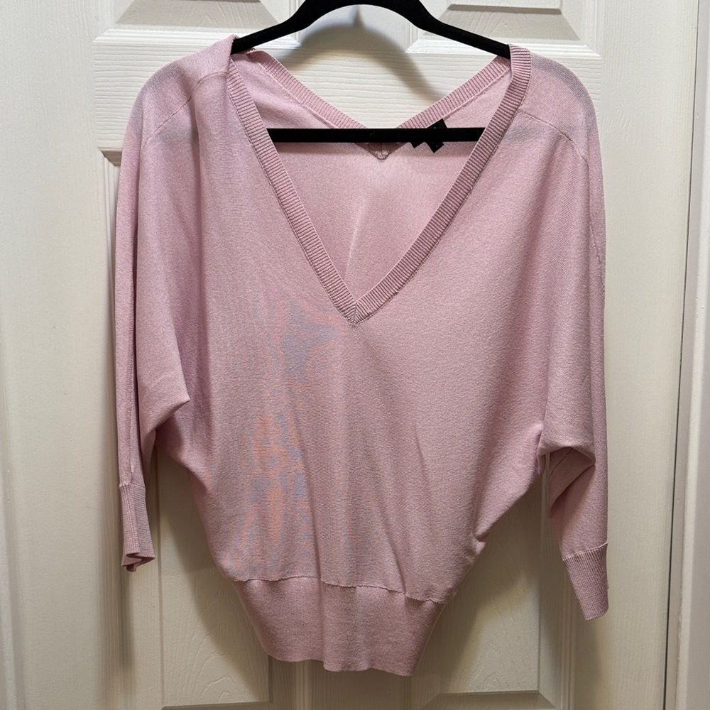 Express | V Neck Pink Sweater